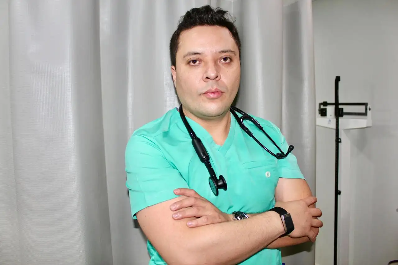 Dr. Marco Antonio Castillo Médico Crítico